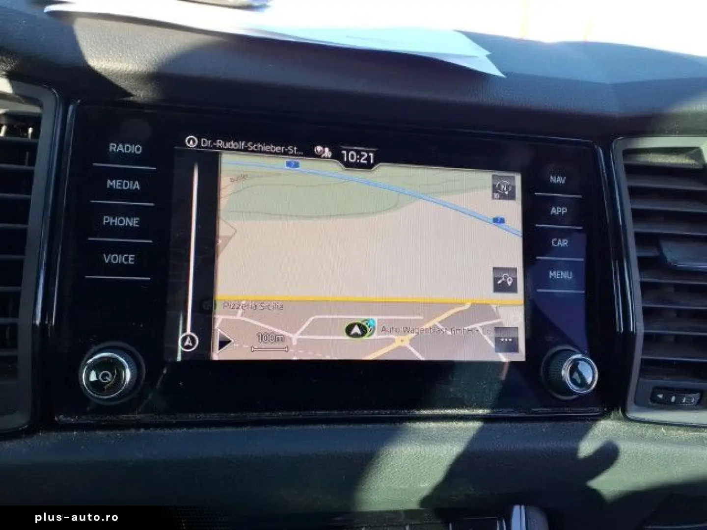 SKODA Kodiaq 2.0 TDI Clever DSG 7-Sitzer AHK Navi LED