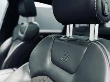 Audi Q7 S’Line QUATTRO 7 Locuri TVA INCLUS SI DEDUCTIBIL