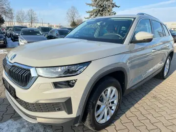 SKODA Kodiaq 2.0 Style 4x4 Leder 7Sitze Navi StHeizung