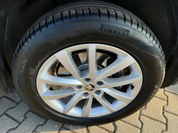 SKODA Kodiaq 2.0 Style 4x4 Leder 7Sitze Navi StHeizung