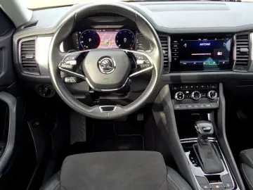 SKODA Kodiaq Ambition 2.0 TDI DSG 7-Sitzer ACC MATRIX