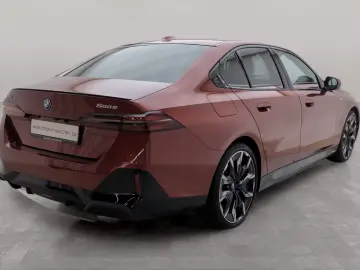 BMW 550 e xDrive Limousine M Sport AHK