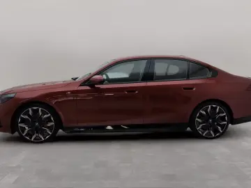 BMW 550 e xDrive Limousine M Sport AHK