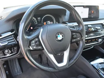 BMW 540 d xDrive Luxury Line 1A Zustand