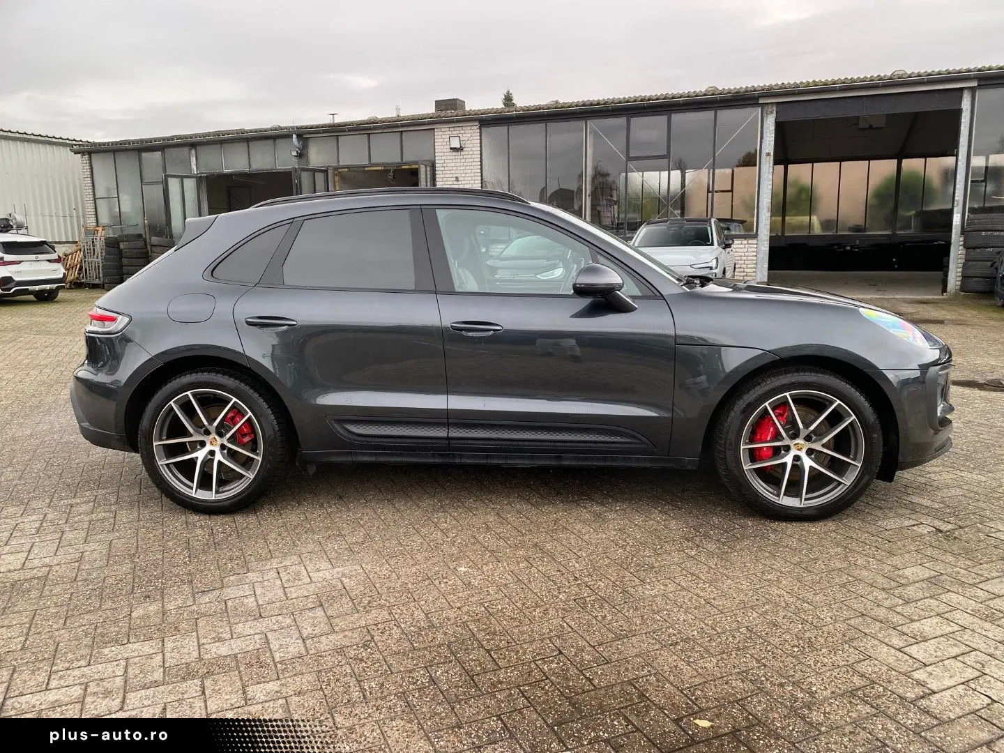 PORSCHE Macan S Chrono Pano Bose AHK Kam Navi