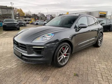 PORSCHE Macan S Chrono Pano Bose AHK Kam Navi