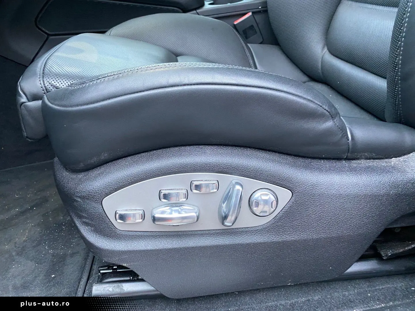 PORSCHE Macan S Chrono Pano Bose AHK Kam Navi