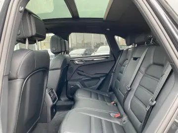 PORSCHE Macan S Chrono Pano Bose AHK Kam Navi