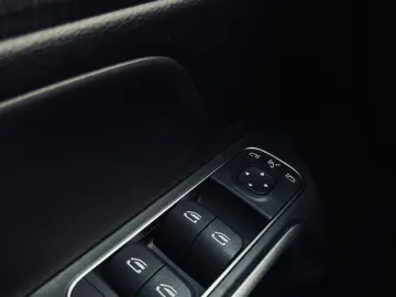 MERCEDES-BENZ GLB 220D   FAB 05.2021   2.0 DIESEL