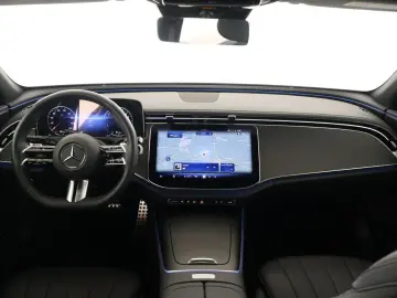 MERCEDES-BENZ E 300 de AMG Leder Sitzklima Digital Light 360