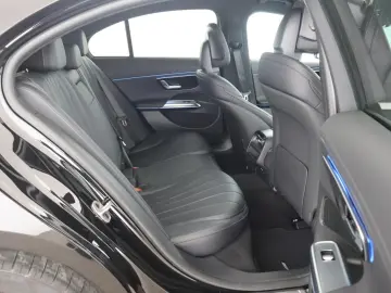 MERCEDES-BENZ E 300 de AMG Leder Sitzklima Digital Light 360