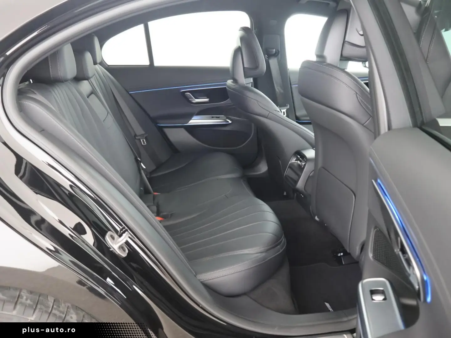 MERCEDES-BENZ E 300 de AMG Leder Sitzklima Digital Light 360