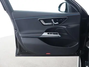 MERCEDES-BENZ E 300 de AMG Leder Sitzklima Digital Light 360