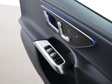 MERCEDES-BENZ E 300 de AMG Leder Sitzklima Digital Light 360