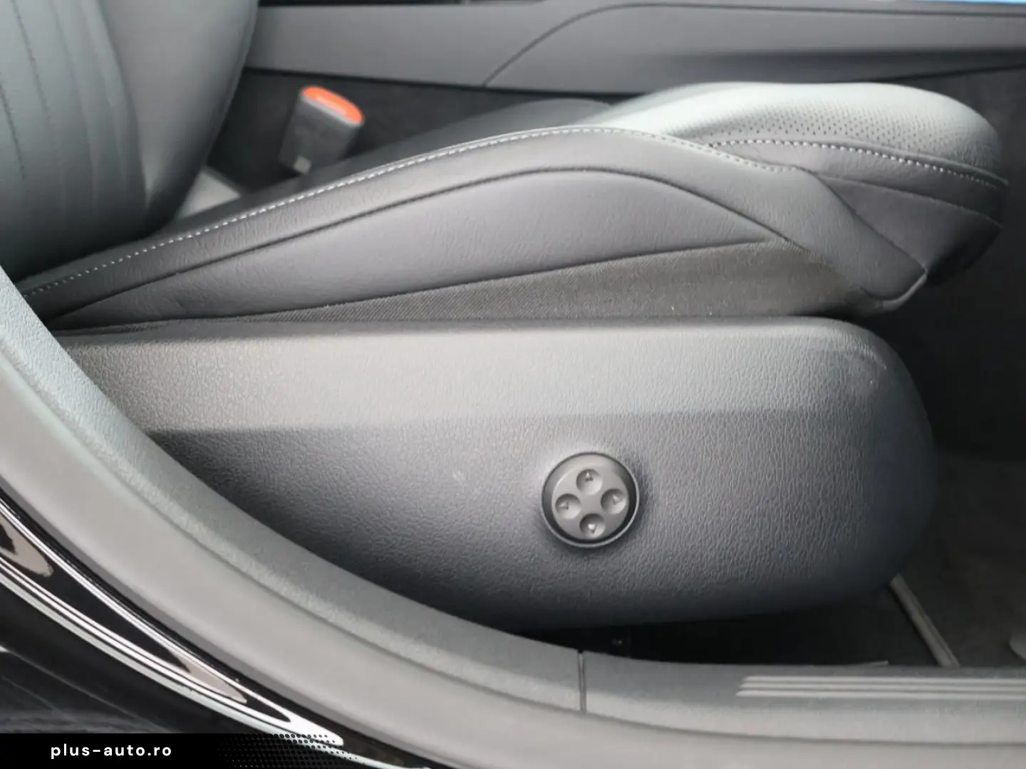 MERCEDES-BENZ E 300 de AMG Leder Sitzklima Digital Light 360