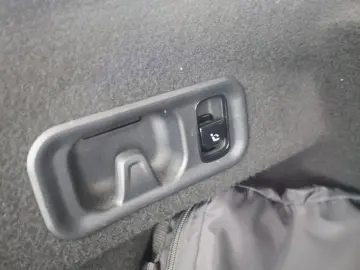 MERCEDES-BENZ E 300 de AMG Leder Sitzklima Digital Light 360