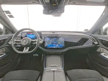 MERCEDES-BENZ E 300 e  AMG SUPERSCREEN BURMESTER-4D &hellip;