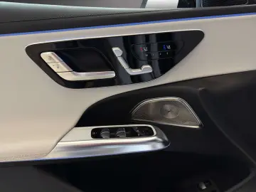 MERCEDES-BENZ E 300 e AMG Pano HUD Airmatic NIGHT Burmester