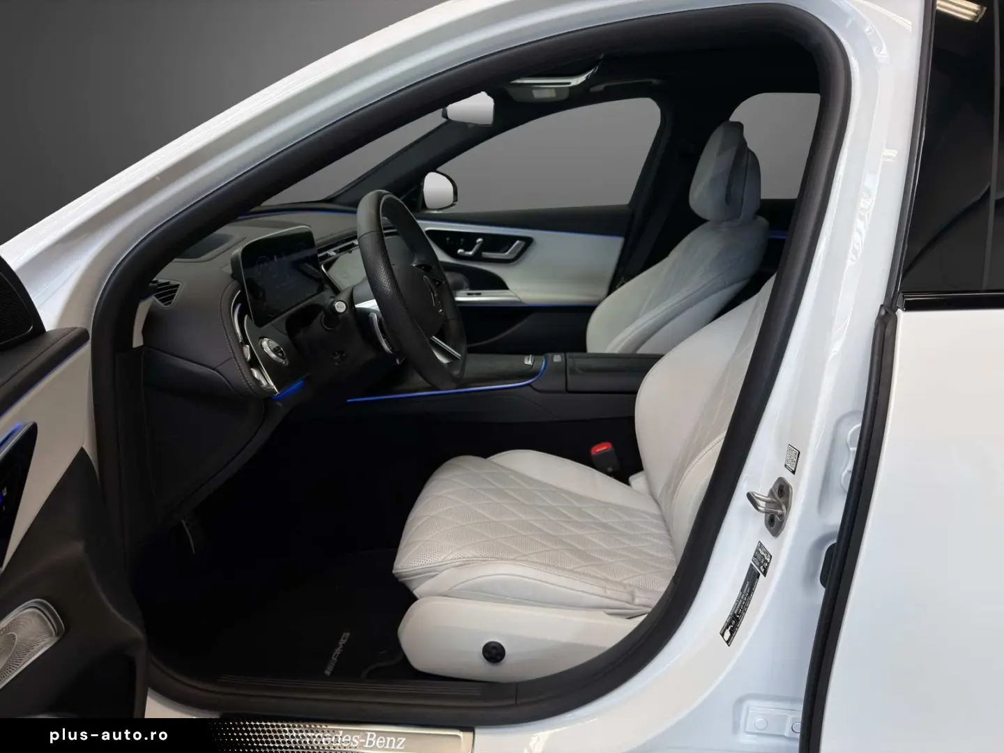 MERCEDES-BENZ E 300 e AMG Pano HUD Airmatic NIGHT Burmester