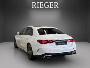 MERCEDES-BENZ E 300 e AMG Pano HUD Airmatic NIGHT Burmester