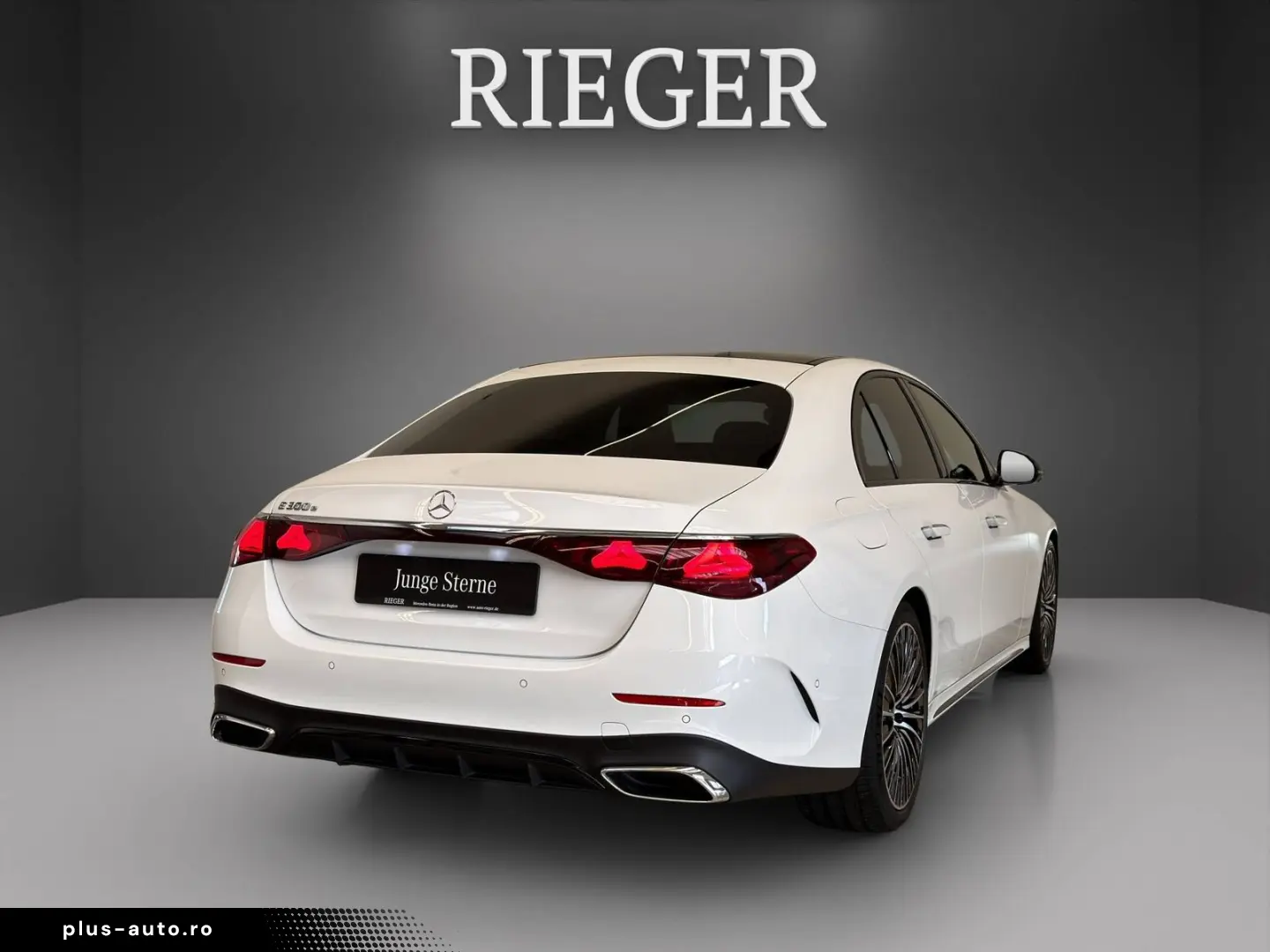 MERCEDES-BENZ E 300 e AMG Pano HUD Airmatic NIGHT Burmester