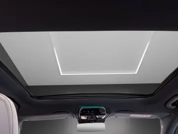 MERCEDES-BENZ E 300 e AMG Pano HUD Airmatic NIGHT Burmester