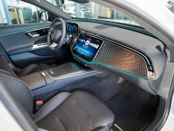 MERCEDES-BENZ E 300 de AMG Line Night Leder 20  Hint&hellip;