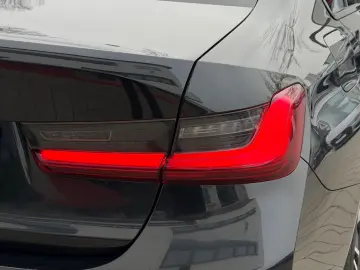 BMW 320d Lim. xDrive M Sport ACC CarPlay Lane RFK