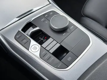 BMW 320d Lim. xDrive M Sport ACC CarPlay Lane RFK