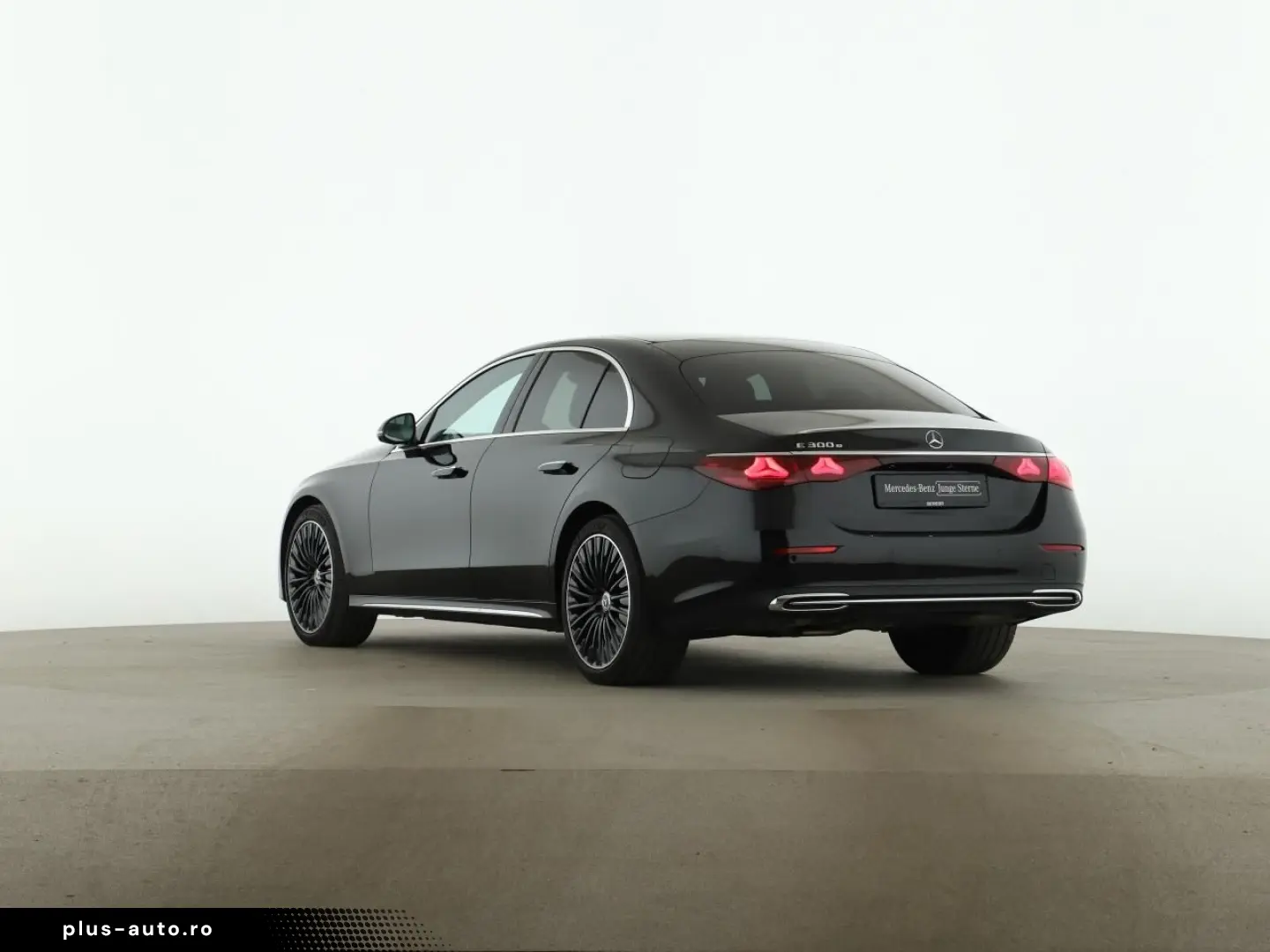 MERCEDES-BENZ E 300 e Exclusive Superscreen AHK Pano&hellip;