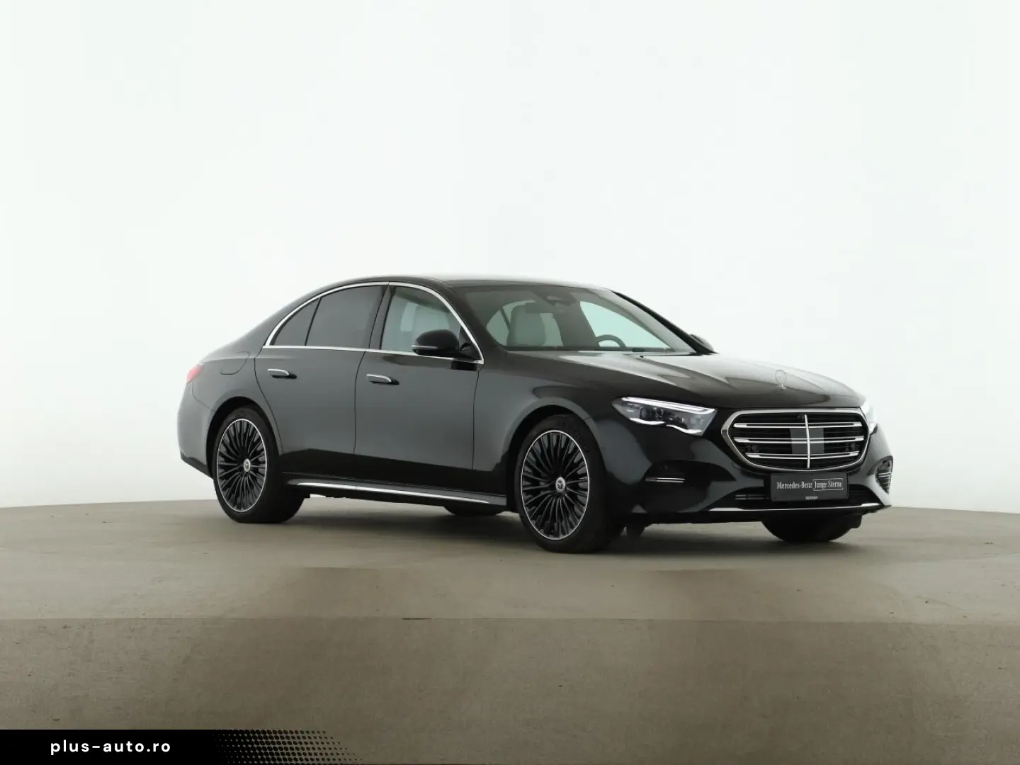 MERCEDES-BENZ E 300 e Exclusive Superscreen AHK Pano&hellip;