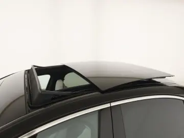 MERCEDES-BENZ E 300 e Exclusive Superscreen AHK Pano&hellip;