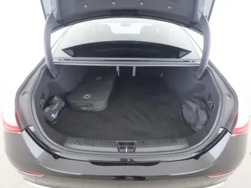 MERCEDES-BENZ E 300 e Exclusive Superscreen AHK Pano&hellip;