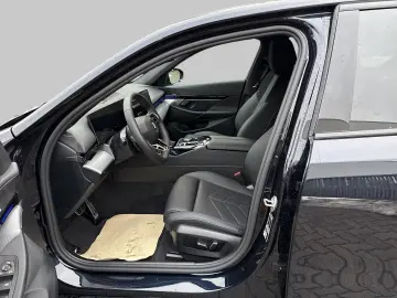 BMW 520 i M Sport  AHK  H K  ACC  LHZ  RFK  Klimaaut