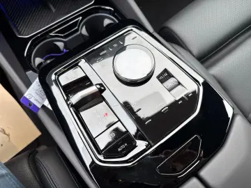 BMW 520 i M Sport  AHK  H K  ACC  LHZ  RFK  Klimaaut