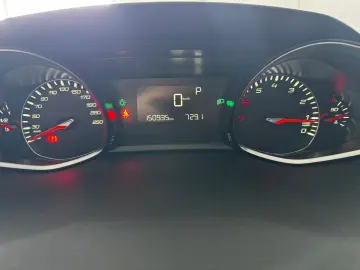 Peugeot 308 1.2 e-THP Feline 2016 Automat