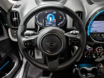 MINI Countryman Cooper S E Classic Trim ALL4 PANO HUD
