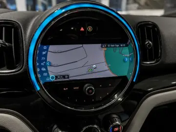 MINI Countryman Cooper S E Classic Trim ALL4 PANO HUD