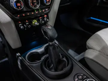 MINI Countryman Cooper S E Classic Trim ALL4 PANO HUD