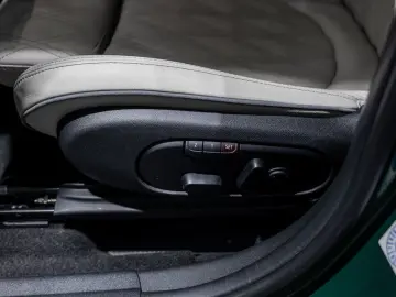 MINI Countryman Cooper S E Classic Trim ALL4 PANO HUD