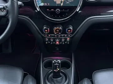 MINI Cooper S Countryman All4 NAV LED PANO KAM 18ZOLL