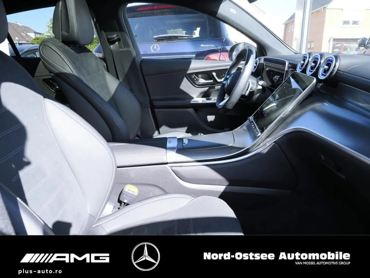 MERCEDES-BENZ GLC 300 COUPÉ 4M AMG AHK PANO NIGHT 360