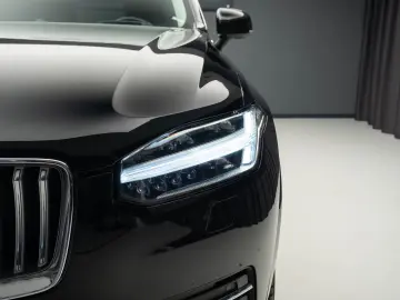 Volvo XC90 T8 eAWD Recharge