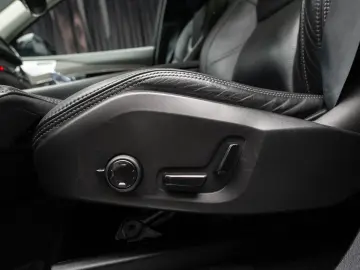 Volvo XC90 T8 eAWD Recharge