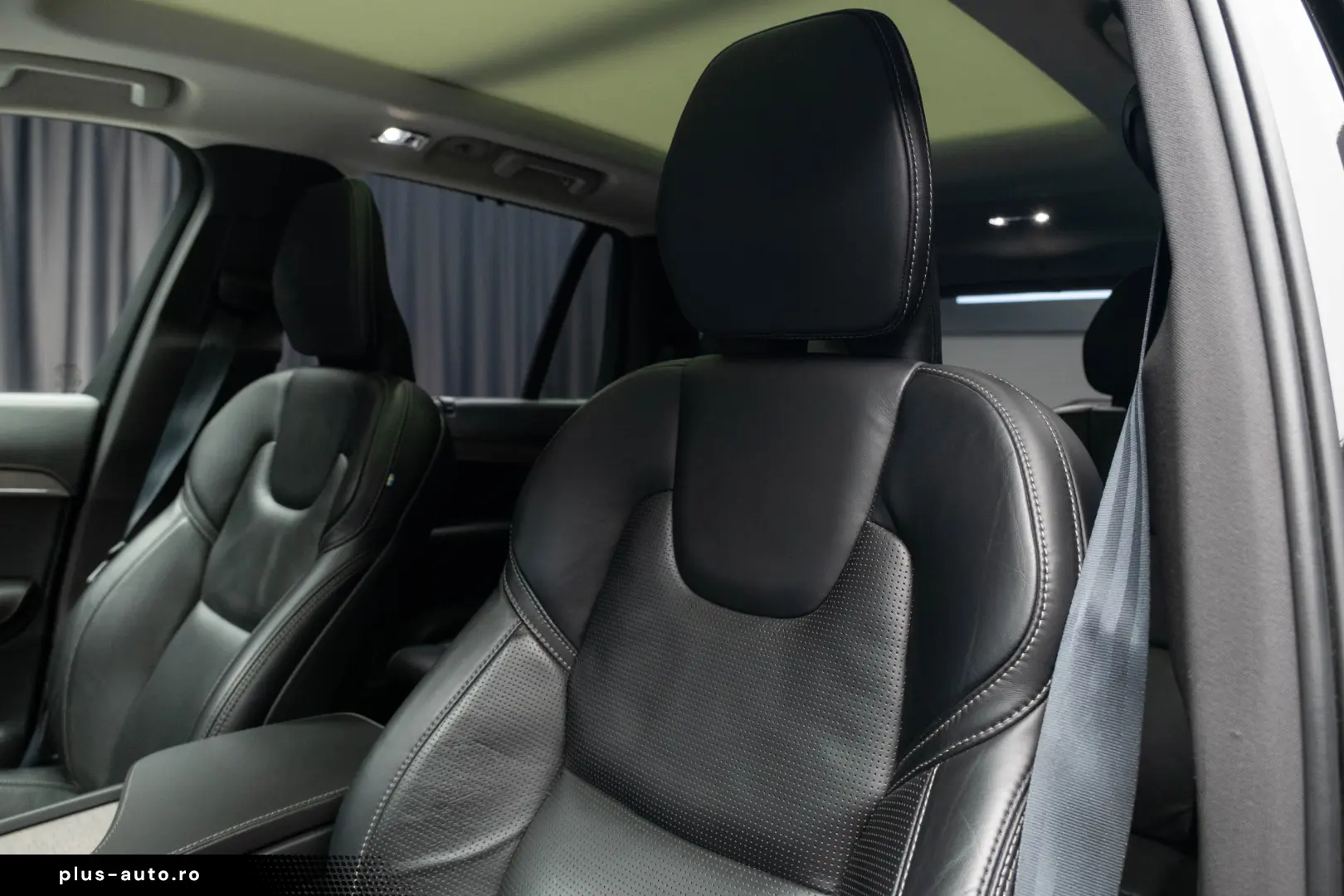 Volvo XC90 T8 eAWD Recharge