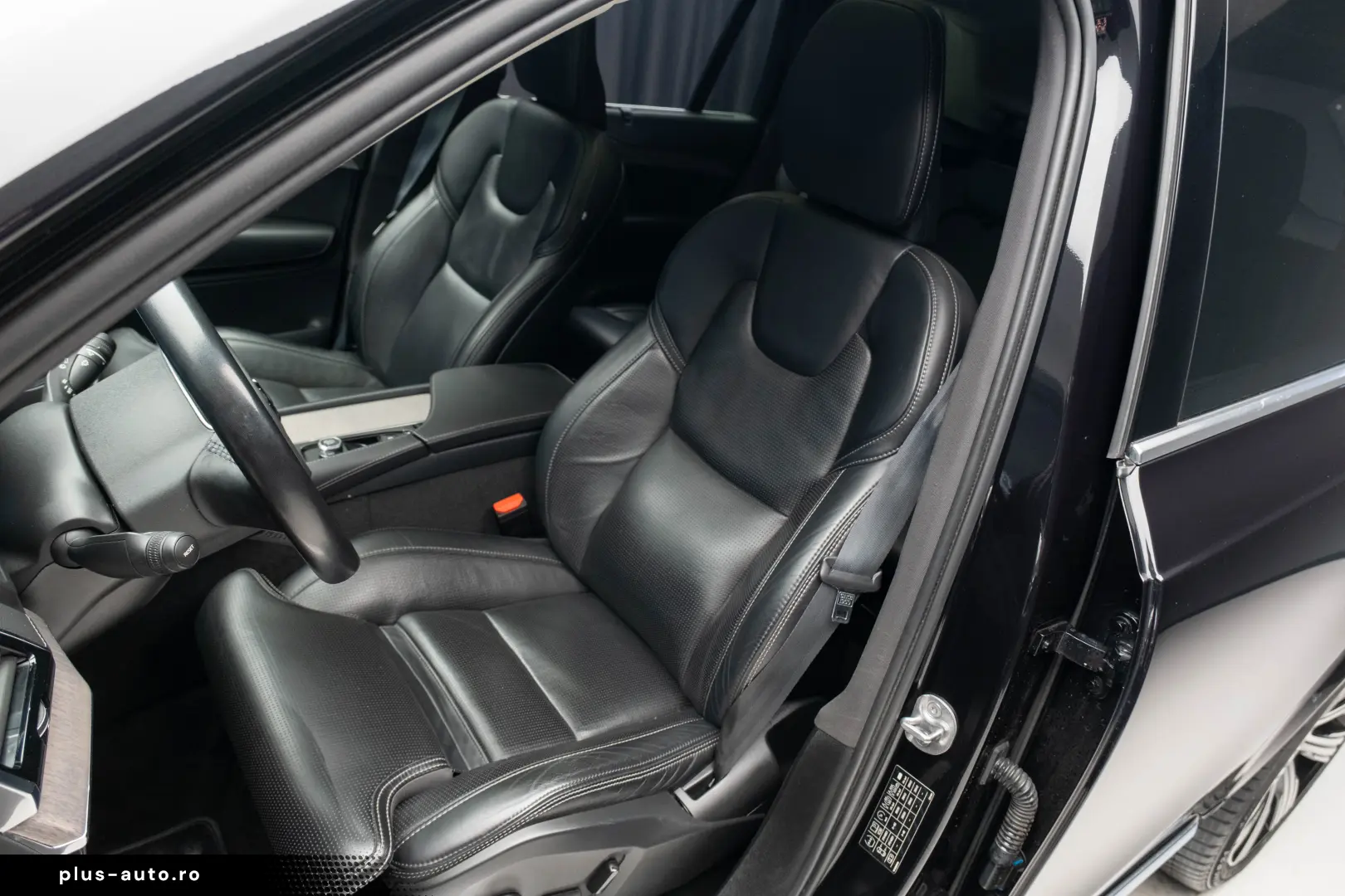 Volvo XC90 T8 eAWD Recharge