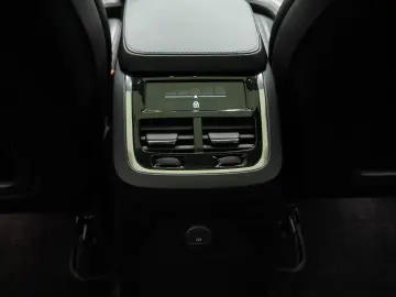 Volvo XC90 T8 eAWD Recharge