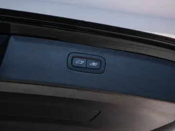 Volvo XC90 T8 eAWD Recharge