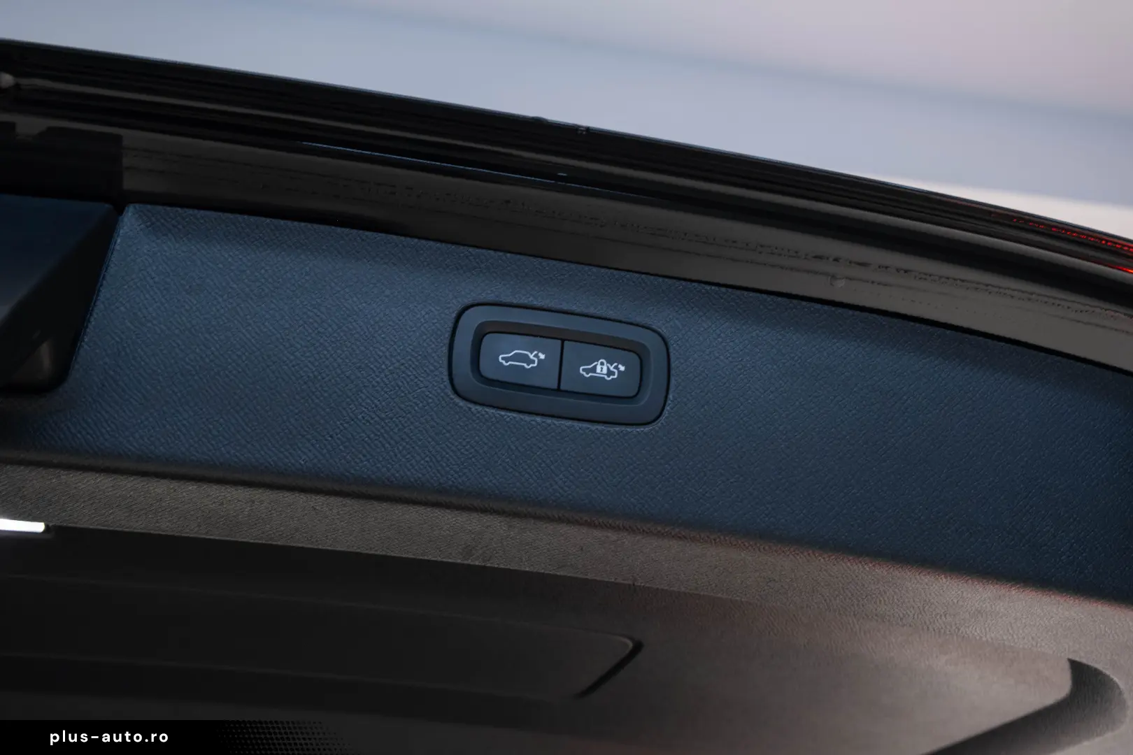 Volvo XC90 T8 eAWD Recharge