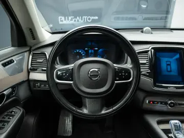 Volvo XC90 T8 eAWD Recharge